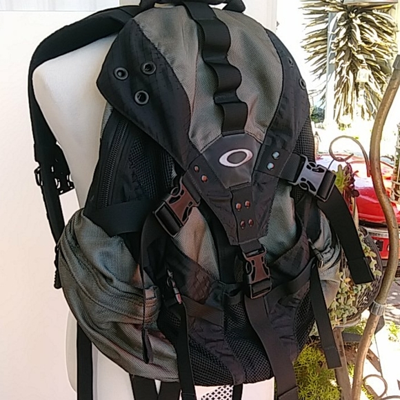 Oakley Other - OAKLEY BACKPACK